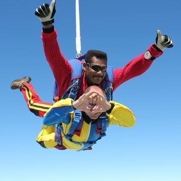 Saut en Parachute Tandem près de Lyon