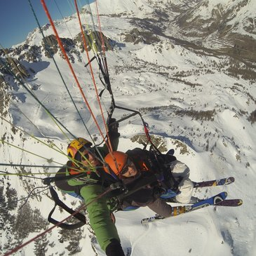 Baptême en Parapente à Risoul en Hiver