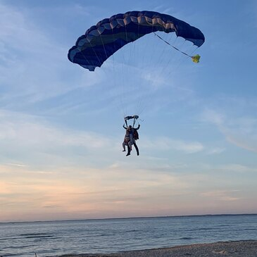 Saut en Parachute Tandem sur la plage à Soulac-sur-Mer