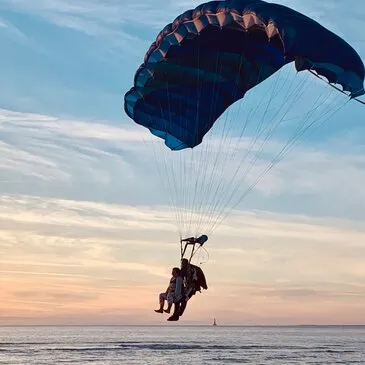 Saut en Parachute Tandem sur la plage à Soulac-sur-Mer