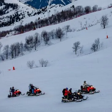 Randonnée en Motoneige dans le Massif des Sybelles