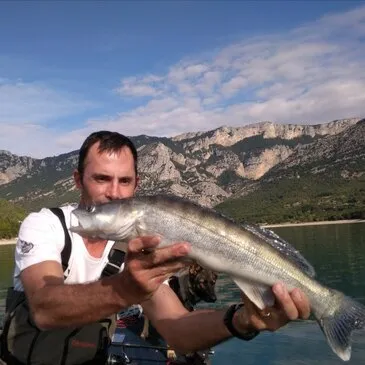 Pêche aux Carnassiers sur le Lac de Sainte-Croix du Verdon