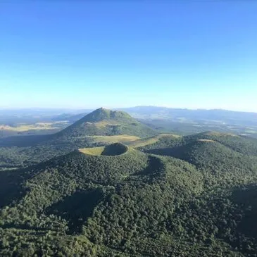 Vol en Montgolfière - Survol des Volcans d'Auvergne