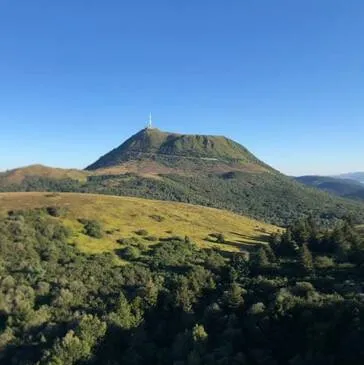 Vol en Montgolfière - Survol des Volcans d'Auvergne