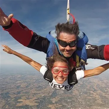 Week end Saut en Parachute en Tandem près d'Agen