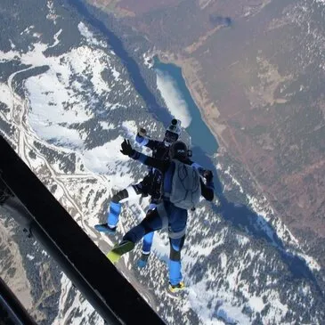 Saut en Parachute depuis un Hélicoptère près de Chambéry
