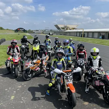 Initiation Pilotage Moto pour Enfant près de Mimizan