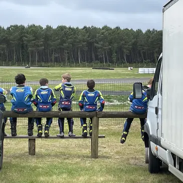 Initiation Pilotage Moto pour Enfant près de Mimizan