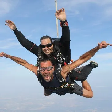 Saut en Parachute Tandem à Revel