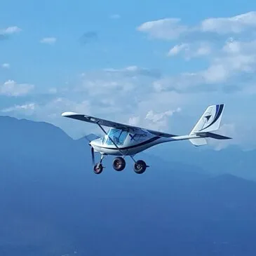 Vol d'Initiation au Pilotage en ULM Multiaxe à Nantes