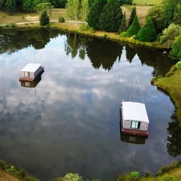Nuit en Cabane Flottante dans le Limousin