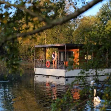 Nuit en Cabane sur l'eau en Baie de Somme