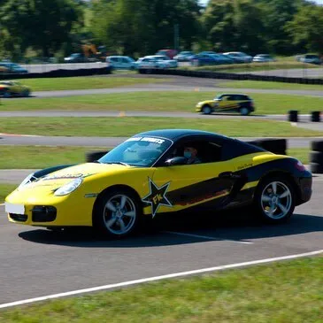 Pilotage pour Enfant en Porsche à Château-Gaillard