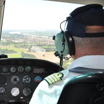Vol d'Initiation au Pilotage d'Hélicoptère à Dinan