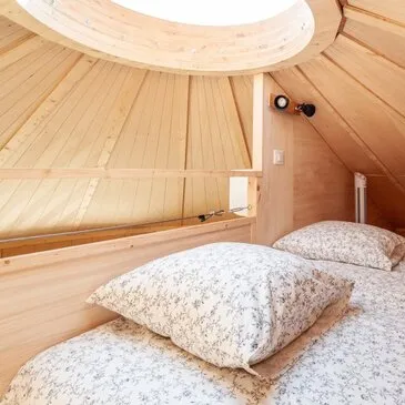 Nuit Insolite en Cabane avec Jacuzzi près de Sarlat