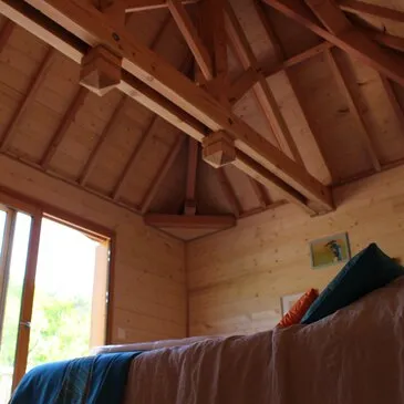 Cabane sur l'eau avec Spa près de Dijon