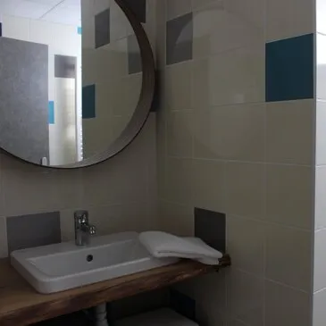 Cabane sur l'eau avec Spa près de Dijon