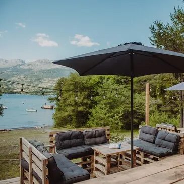 Nuit en Cabane sur l’Eau au Lac de Serre-Ponçon