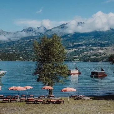 Nuit en Cabane sur l’Eau au Lac de Serre-Ponçon