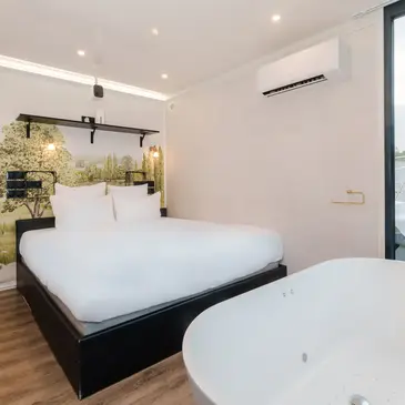 Nuit Insolite en House Boat près de Melun