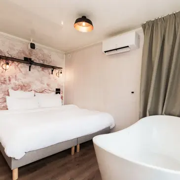 Nuit Insolite en House Boat à L'Isle-Adam