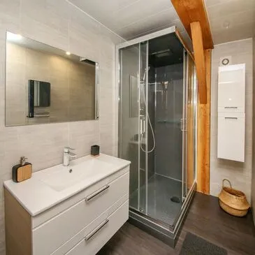 Cabane dans les Arbres avec Spa près d'Albi