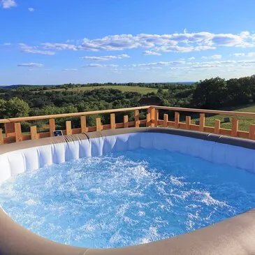 Nuit en Bulle avec Jacuzzi Privatif près de Cahors