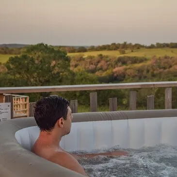 Nuit en Bulle avec Jacuzzi Privatif près de Cahors