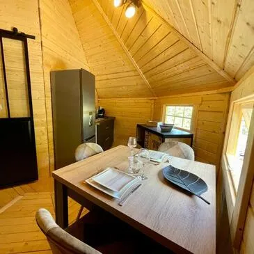 Nuit en Cabane avec Spa Privatif près de Strasbourg