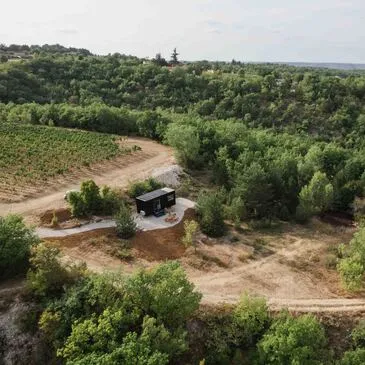 Nuit insolite en Tiny House dans un Vignoble près de Cahors