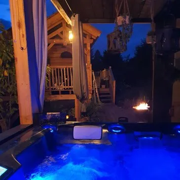 Nuit en Cabane sur Pilotis avec Spa près de Limoges