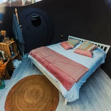 Nuit en Bulle avec Jacuzzi Privatif près de Pau