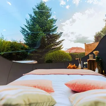 Nuit en Bulle avec Jacuzzi Privatif près de Pau