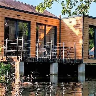 Nuit en Cabane sur l'Eau près de Fontainebleau