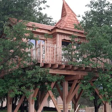 Nuit en Cabane dans les Arbres avec Spa près de Valence