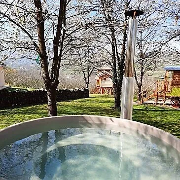 Nuit en Château dans les Arbres avec Spa près de Valence