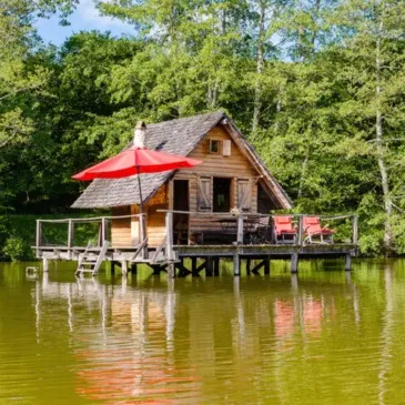 Nuit en Cabane sur L'Eau dans le Morvan
