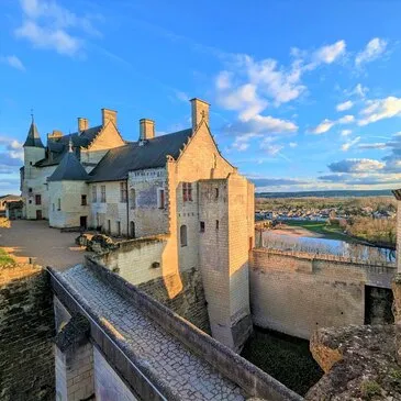 Vol en Montgolfière à Chinon - Survol de la Forteresse Royale