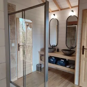 Nuit en Cabane Perchée avec Spa près de Loudéac