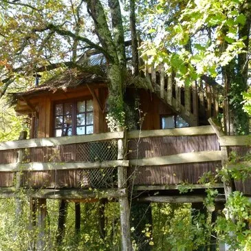 Nuit en Cabane dans les Arbres près de Tarbes