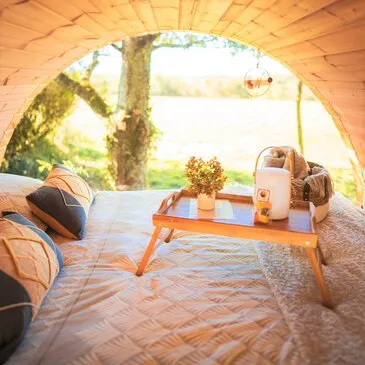 Nuit Insolite en Tonneau avec Spa Privatif près de Lourdes