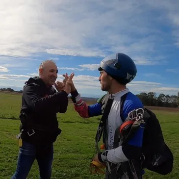 Saut en Parachute en Tandem à Pau
