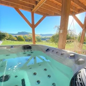 Nuit en Dôme Perché avec Jacuzzi près de Troyes