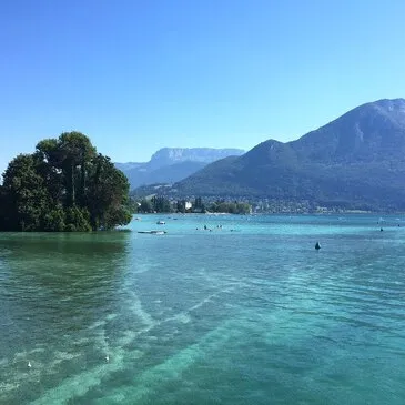 Balade Privative en Bateau sur le Lac d'Annecy