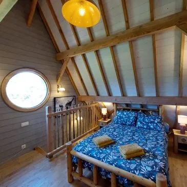 Nuit en Cabane sur Pilotis avec Spa près de Valence