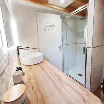 Nuit en Cabane sur Pilotis à Dole