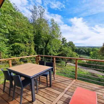 Nuit en Cabane sur Pilotis à Dole