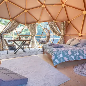 Nuit en Dôme avec Bain Nordique Privatif près de Bourg-en-Bresse