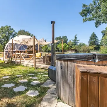 Nuit en Dôme avec Bain Nordique Privatif près de Bourg-en-Bresse