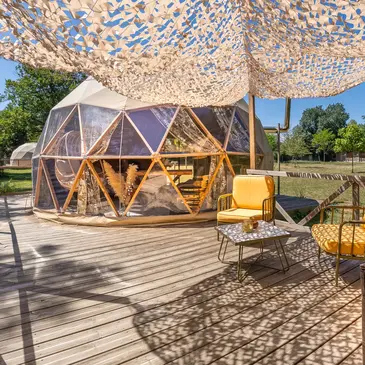 Nuit en Dôme avec Bain Nordique Privatif près de Bourg-en-Bresse